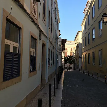 Charming Flat Lejlighed